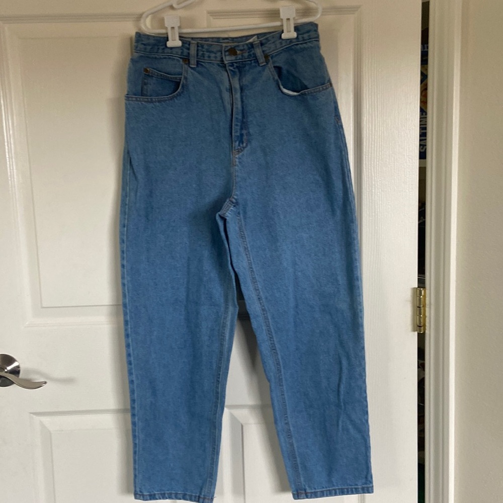 Liz Claiborne LizWear Petite size 10 short